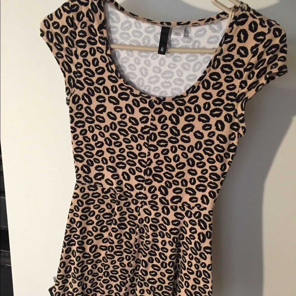 Cute lip printed skater dress